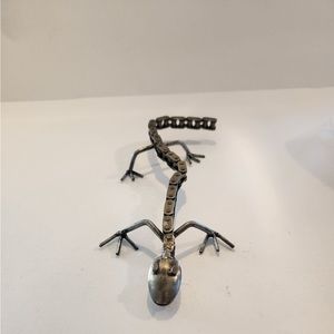 Metal art lizzard 13x1x5 unique piece made by veteran who is disabled